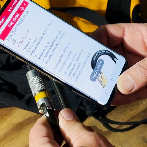 i-Ovalone - Alukarabiner - 3-Wege - NFC Chip